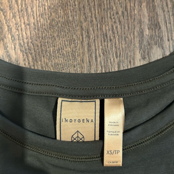 NWT Indygena Size XS Baya II Long Sleeve Tee - Picture 3 of 4